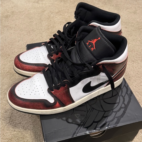 Jordan 1 mid wear away Chicago - Picture 4 of 9